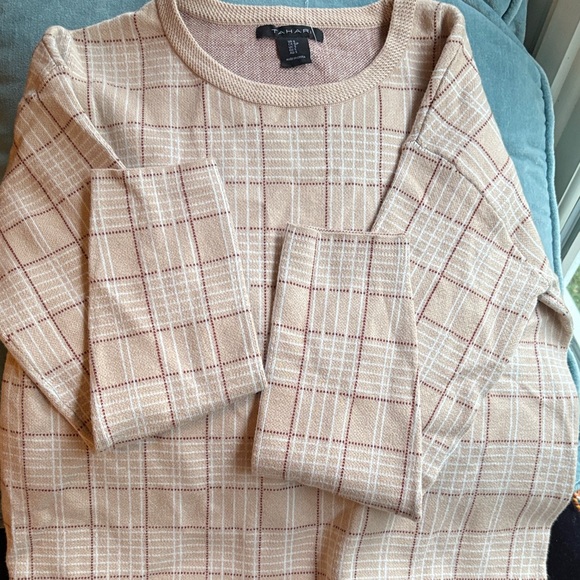 Tahari Women's Plaid Crewneck Sweater in Beige and Red - Picture 1 of 4